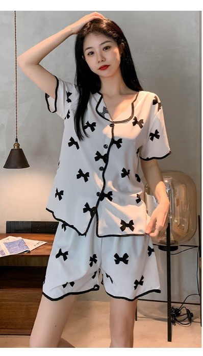 Bộ pijama short nữ vải nền trắng cổ bẻ in nơ size 5XL