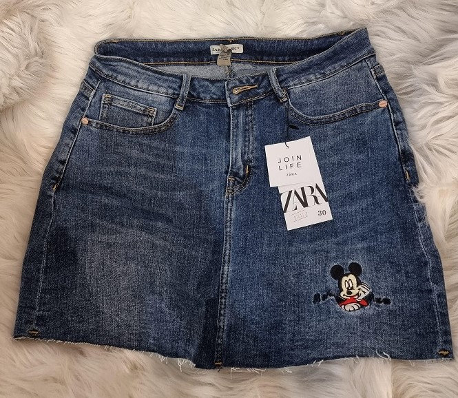 Váy jean thun Mickey xanh đậm trong có quần size 30